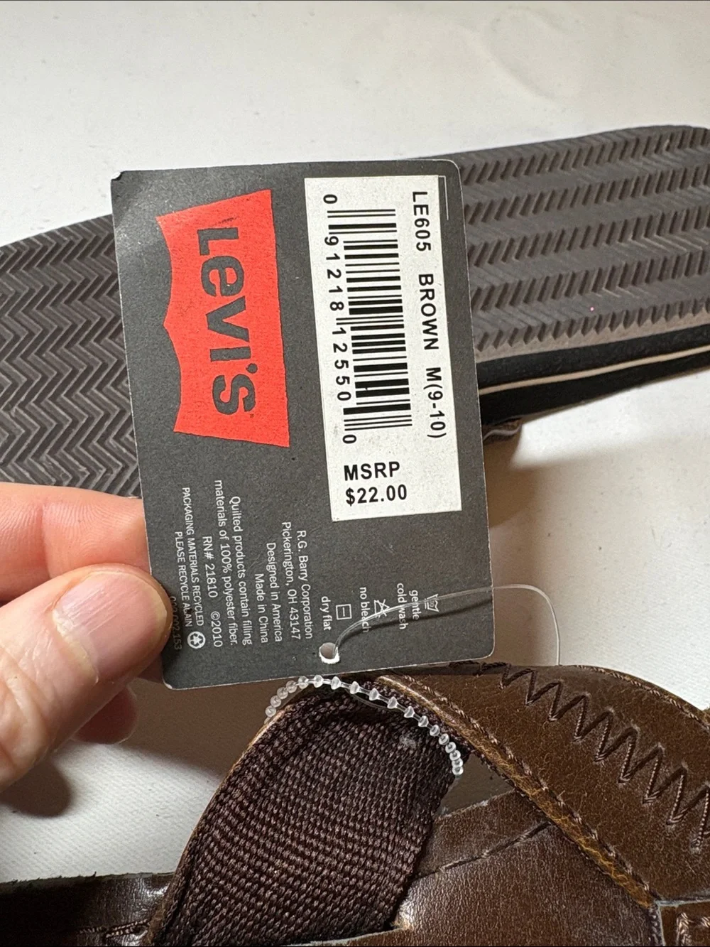 Levi’s NWT Brown Manmade Flip Flops Size 9